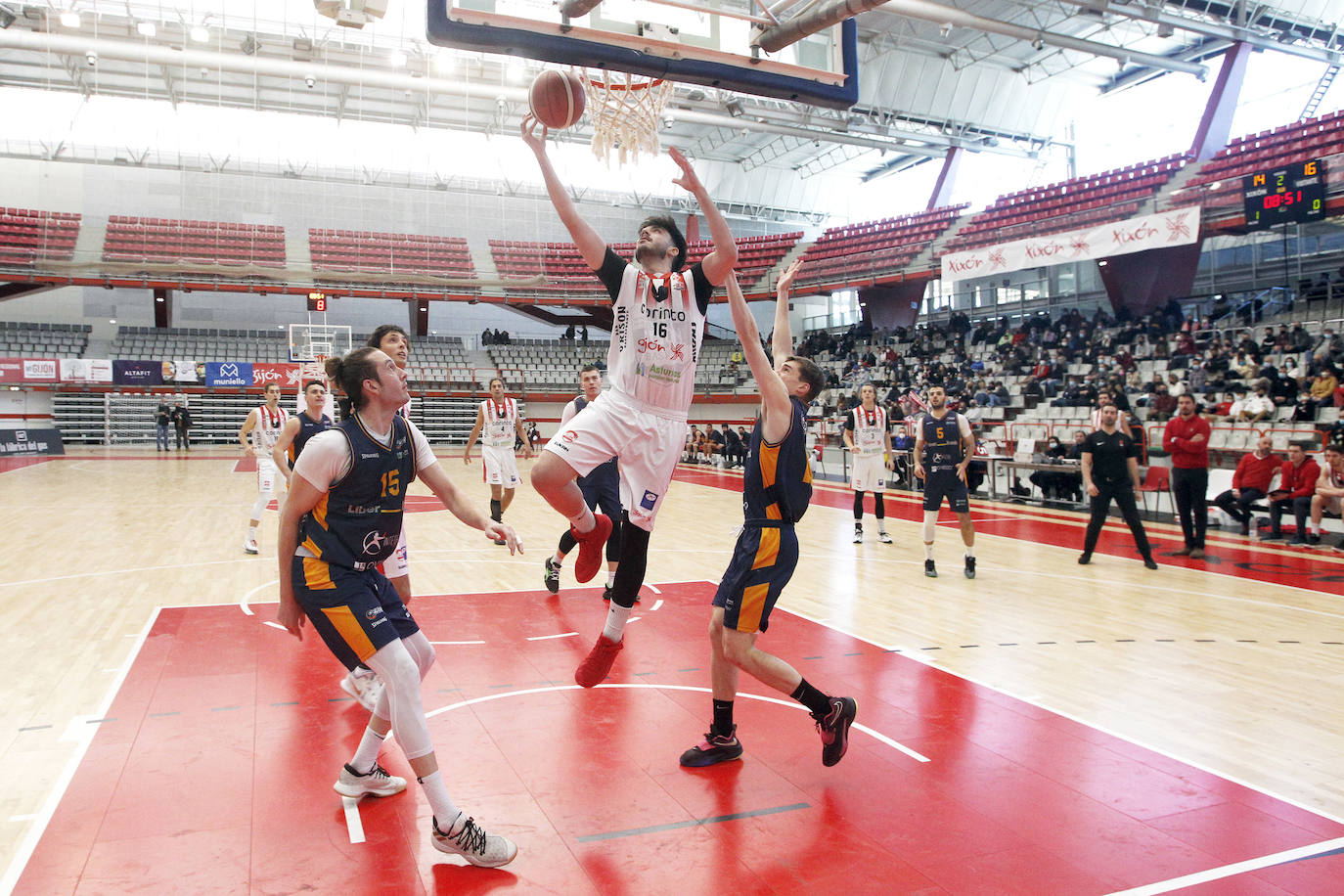 Fotos: Las mejores imágenes del Corinto Gijón Basket - Unicaja Banco Oviedo B