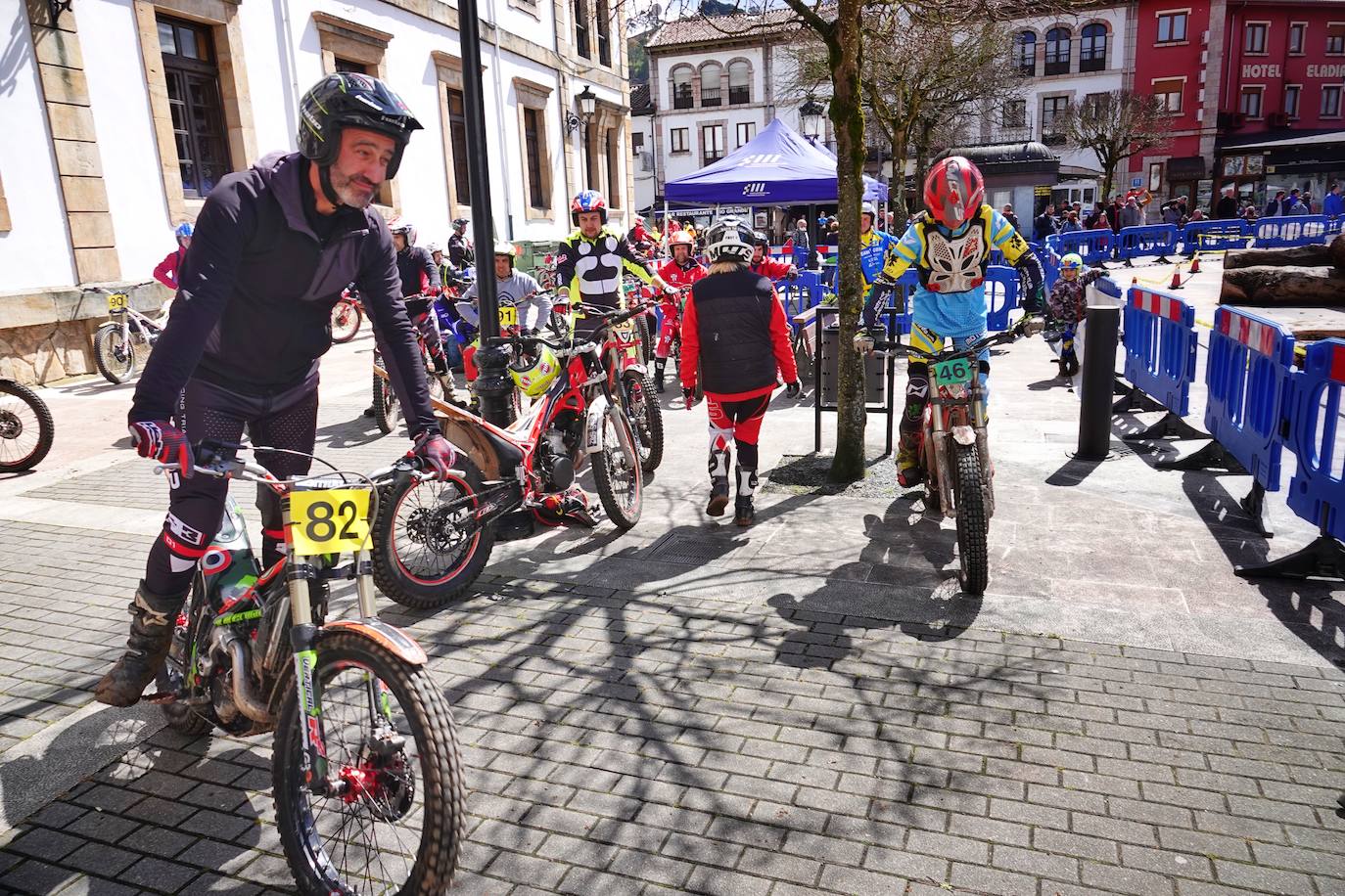El Campeonato de Asturias de Trial ha arrancado en Cangas de Onís una nueva temporada con una prueba que también es puntuable para los campeonatos de la misma especialidad de Cantabria y el País Vasco bajo la organización del Moto Club Cuenca Minera y en colaboración con el Ayuntamiento cangués.