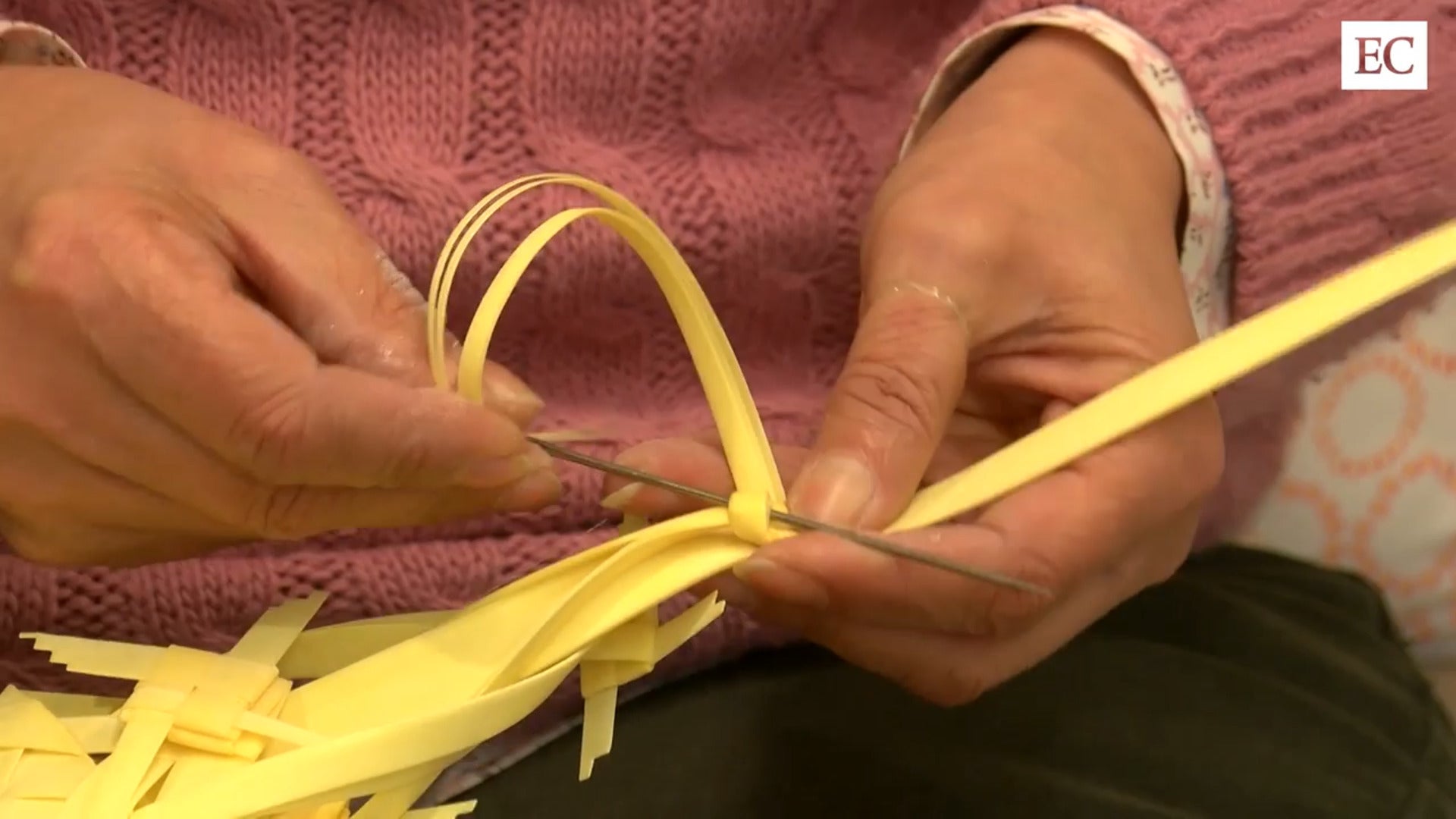 Aprende a hacer una palma para Domingo de Ramos