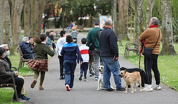 El número de perros censados en Avilés aumenta a un ritmo de seiscientos cada año