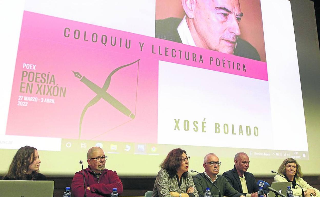 Esther Muntañola, Pablo Antón Marín Estrada, Marta Mori, Antón García, Xuan Bello y Lourdes Álvarez, durante el homenaje a Xosé Bolado.
