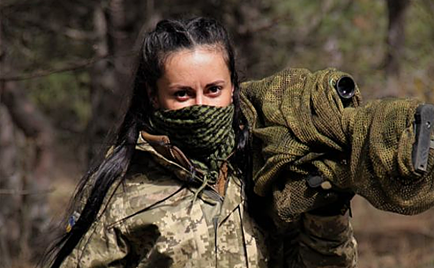 'Carbón', la militar convertida en heroína de guerra en Ucrania