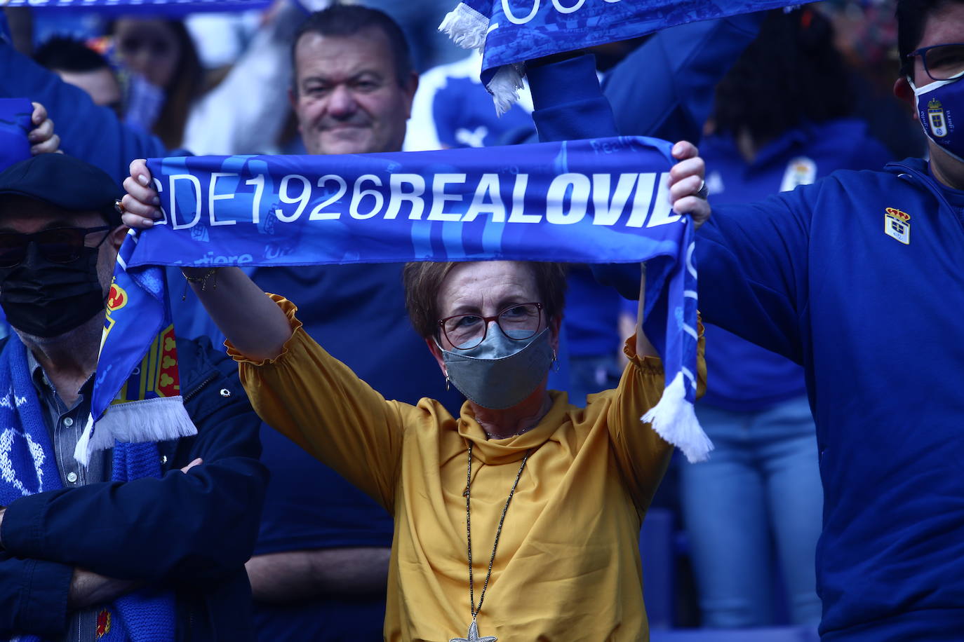 El conjunto azul se llevó la victoria en el Carlos Tartiere gracias a un gol de Bastón.