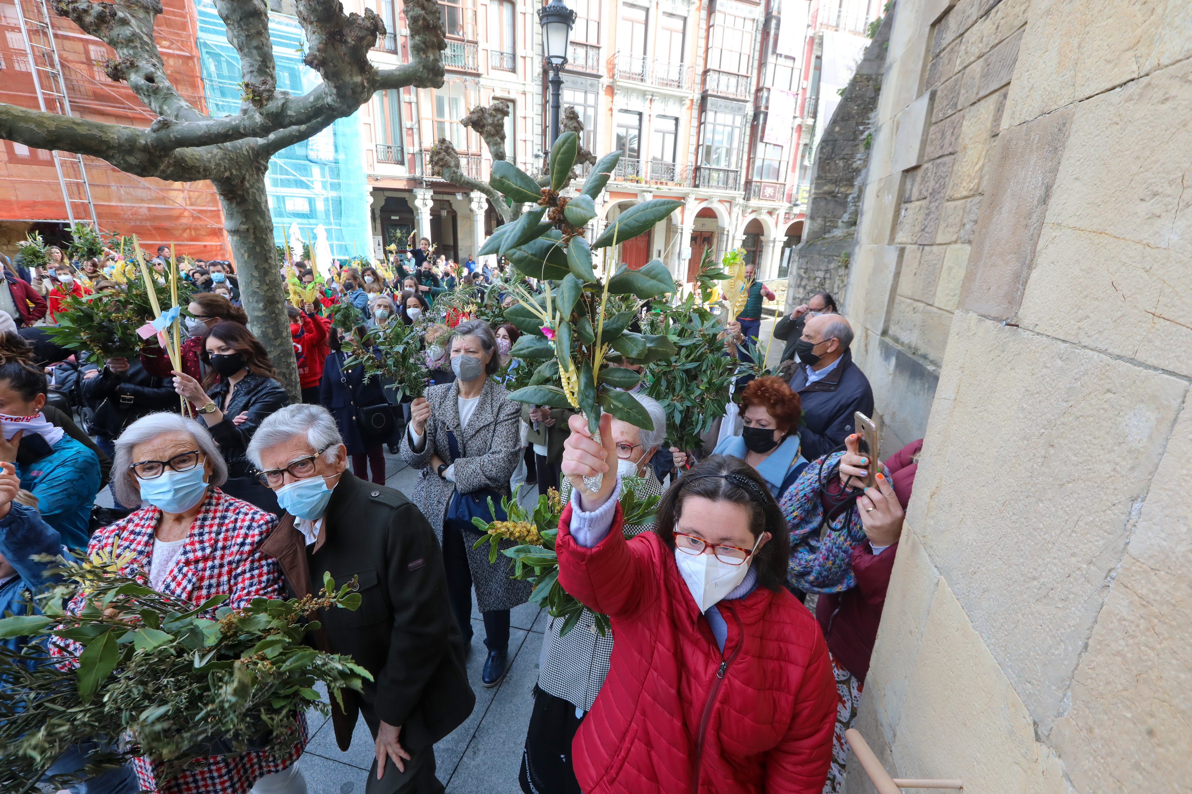 Fotos: Avilés recupera el Domingo de Ramos