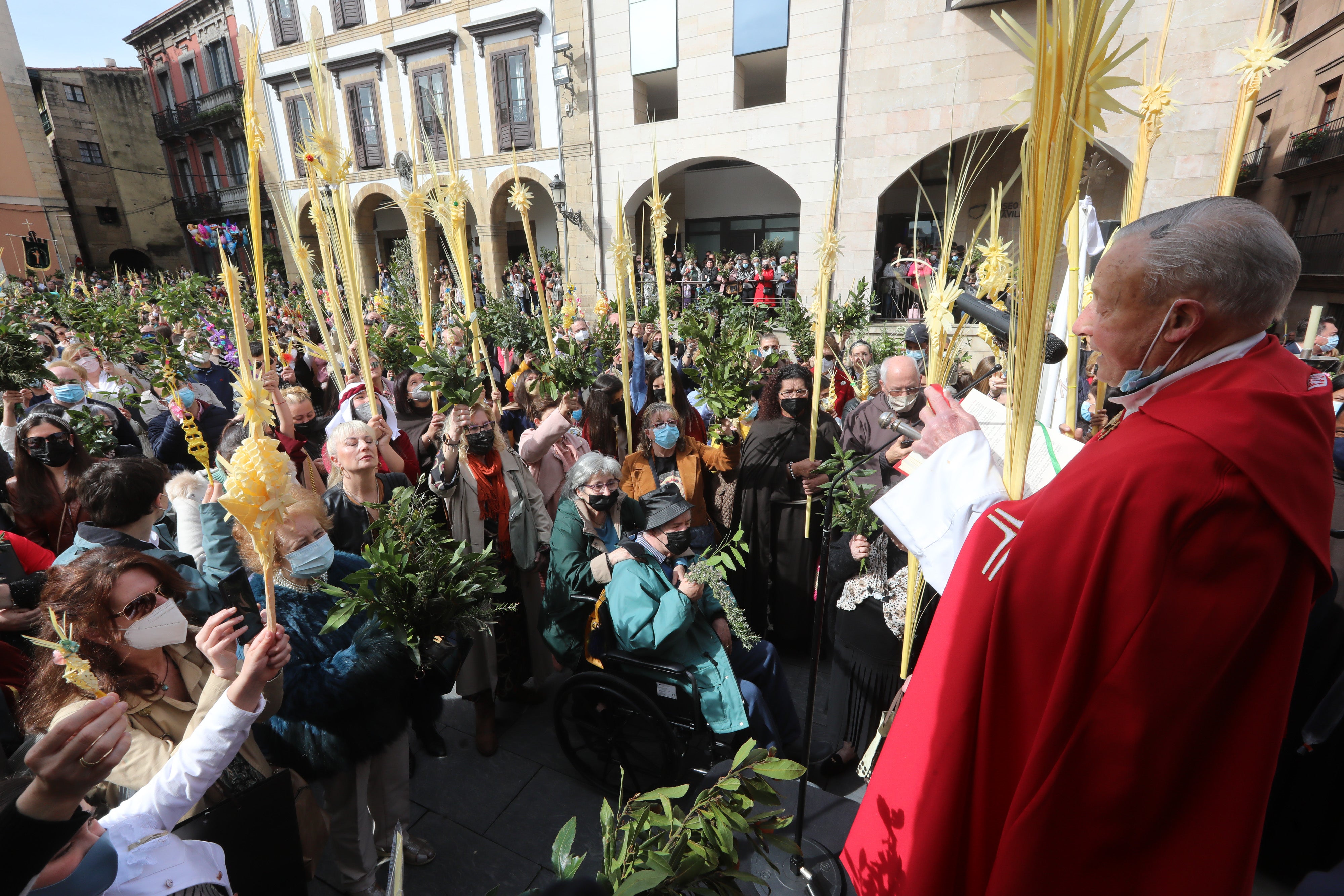 Fotos: Avilés recupera el Domingo de Ramos
