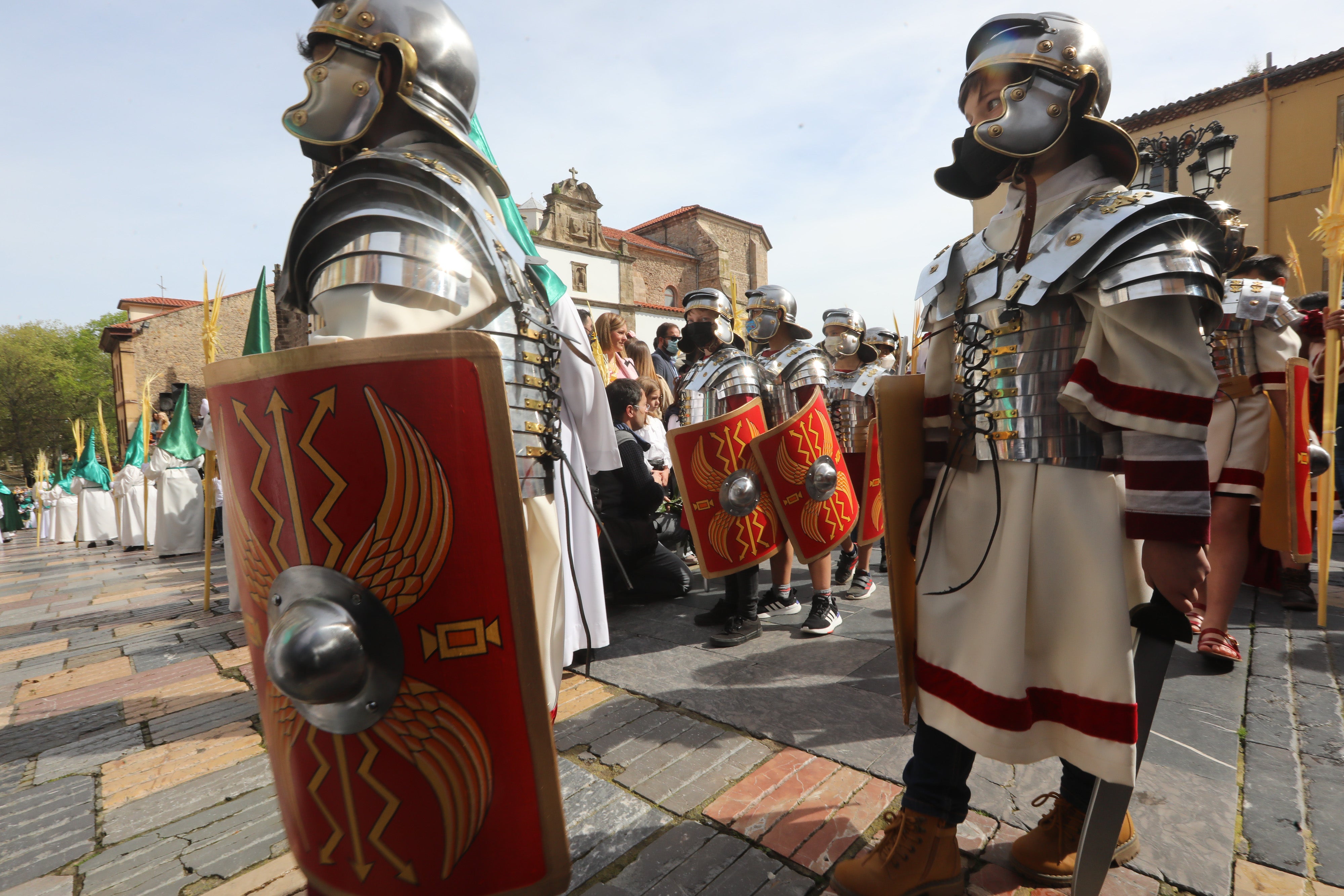 Fotos: Avilés recupera el Domingo de Ramos