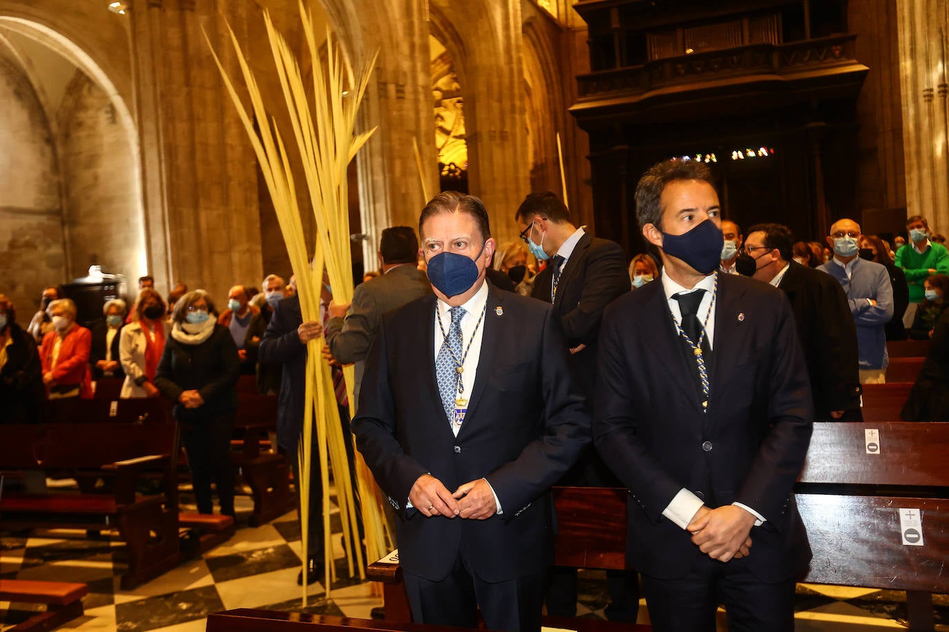 La Semana Santa comienza con una masiva afluencia de fieles a la primera de las procesiones y a las bendiciones de Ramos.