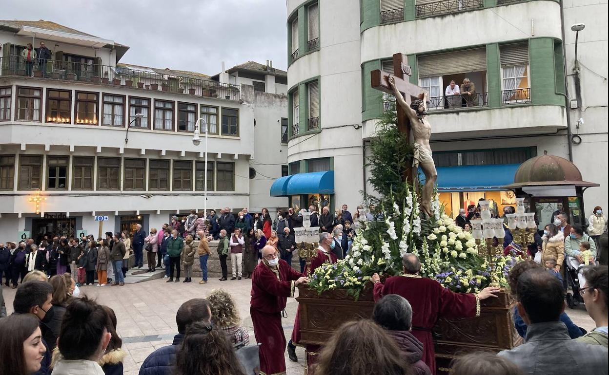 Procesión del Santo Entierro en Luarca.