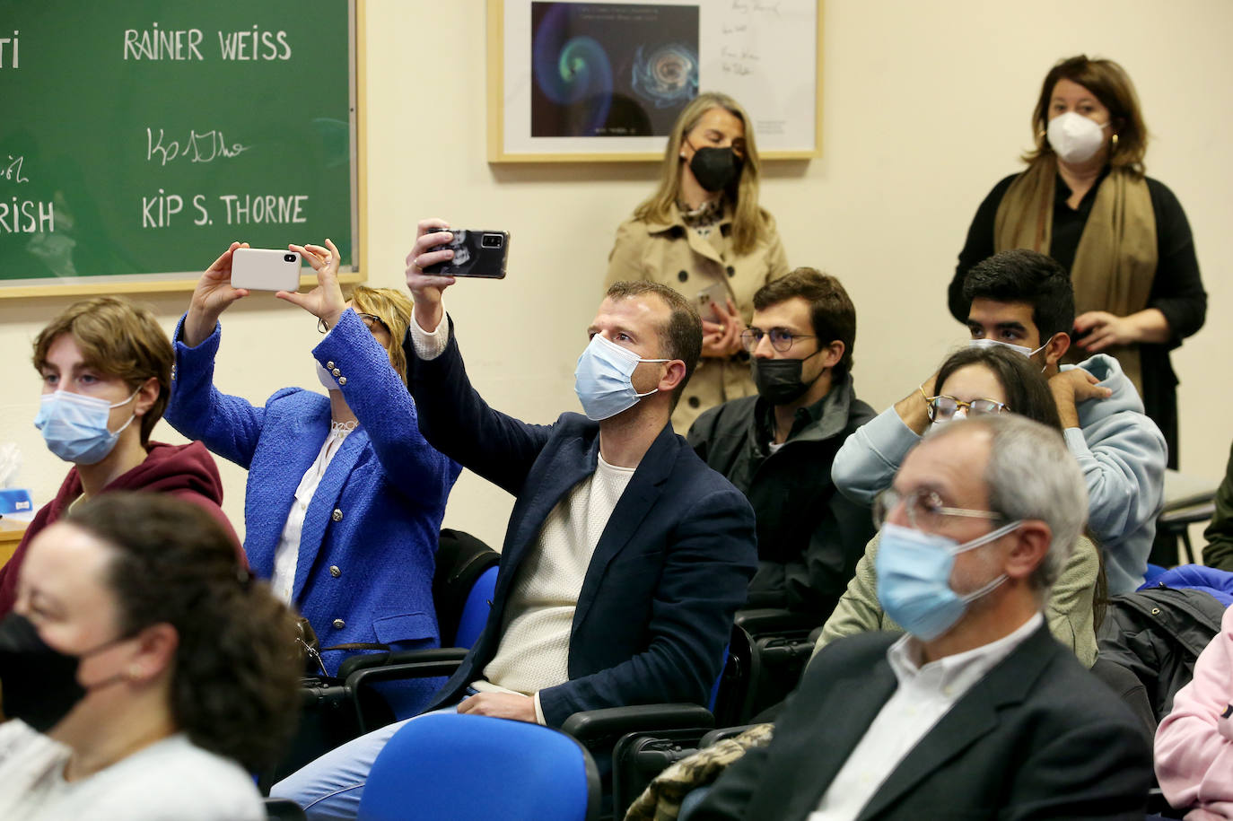 La Facultad de Ciencias celebra las II Jornadas de Emprendimiento y Empleabilidad, donde la palabra «versatilidad» de los estudios se erigió como clave. Expusieron sus experiencias y ofrecieron sus consejos siete profesionales de IKI Media, Accenture, Centro Médico de Asturias, Izertis, Bedrock, Galeo y Metrohm Dropsens.