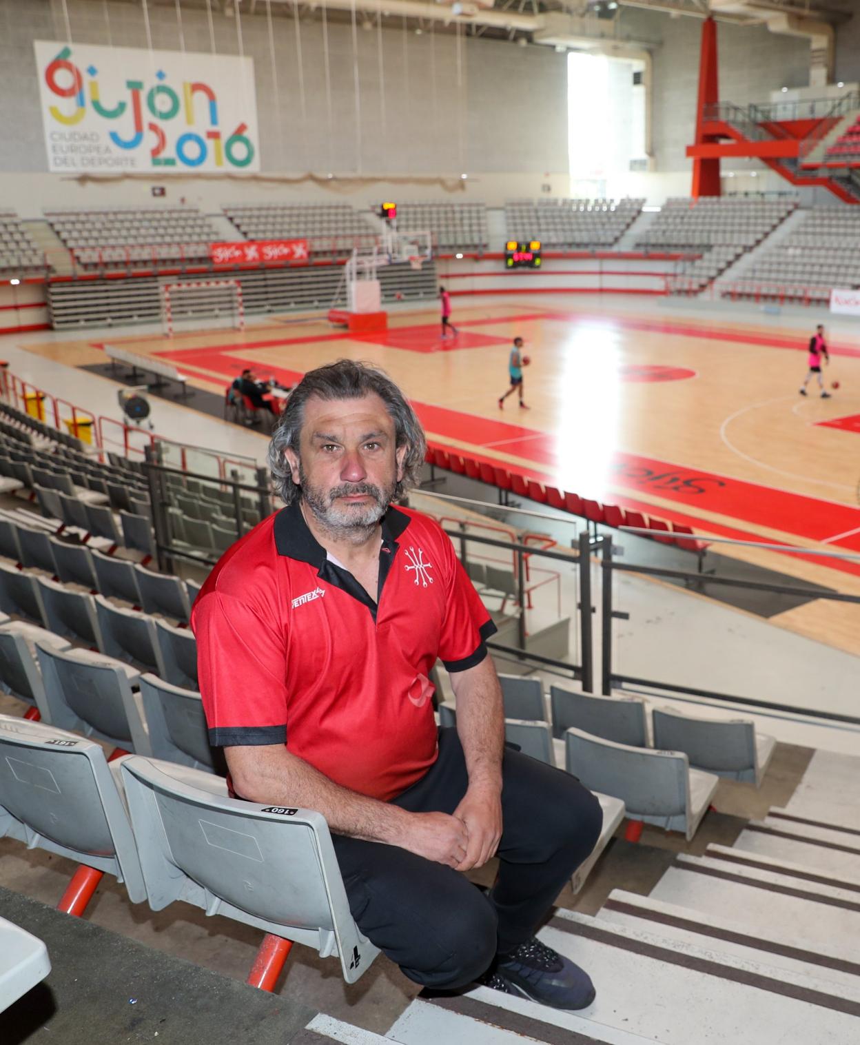 Nacho Galán, entrenador del Círculo Gijón