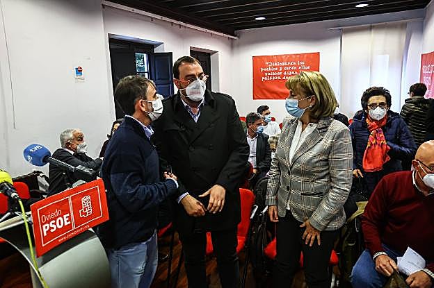 Barbón reclama a la AMSO «un plan de estabilidad» para ganar la Alcaldía