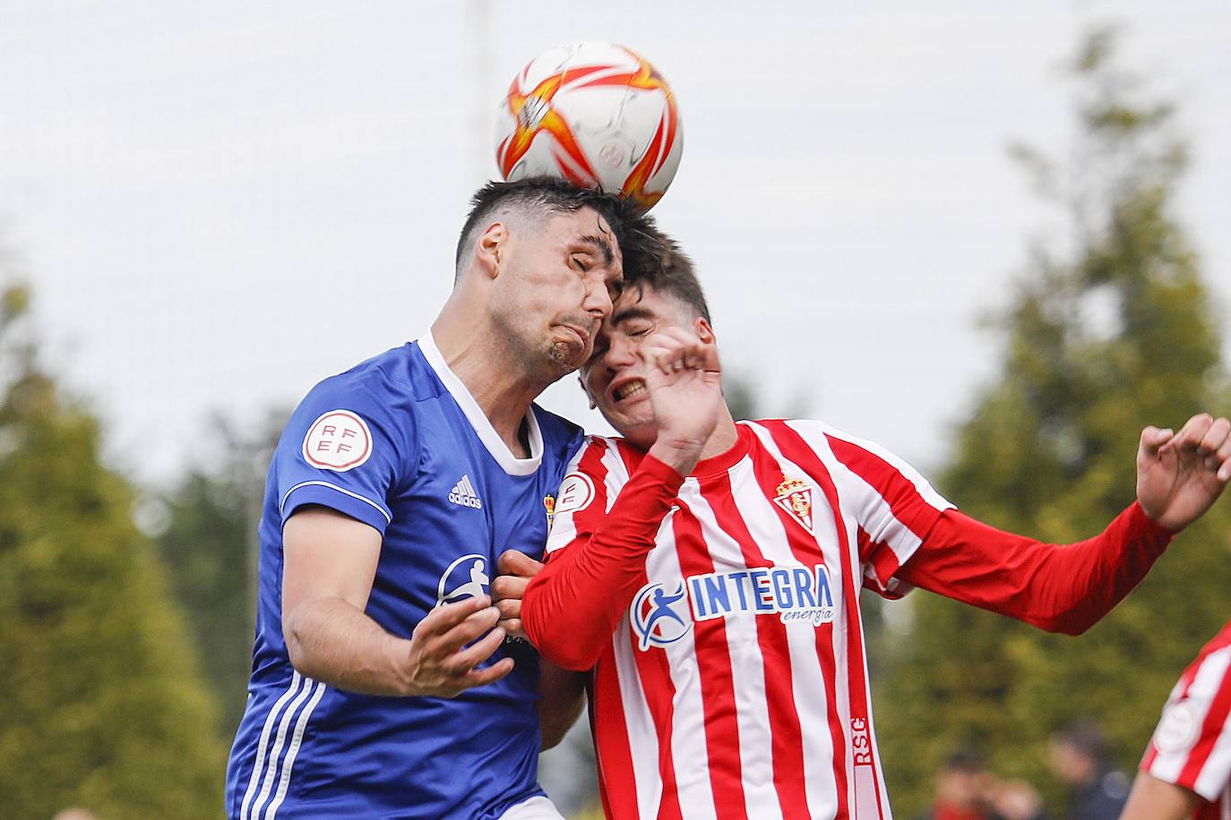 Fotos: Las mejores imágenes del derbi de filiales: Sporting B - Real Oviedo Vetusta