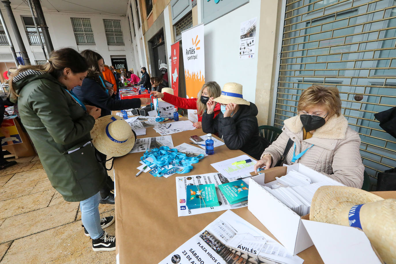 Fotos: Feria de asociaciones en la plaza de abastos