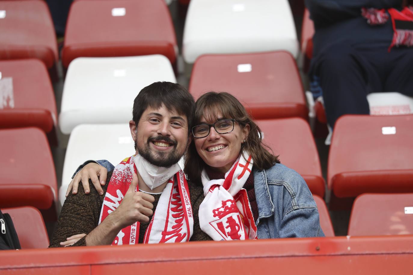 Fotos: ¿Estuviste en el Sporting - Ibiza? ¡Búscate!