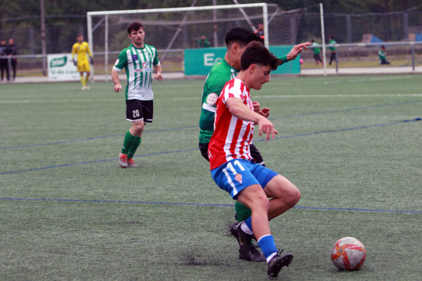 Fotos: Las mejores imágenes del Lenense - Sporting B