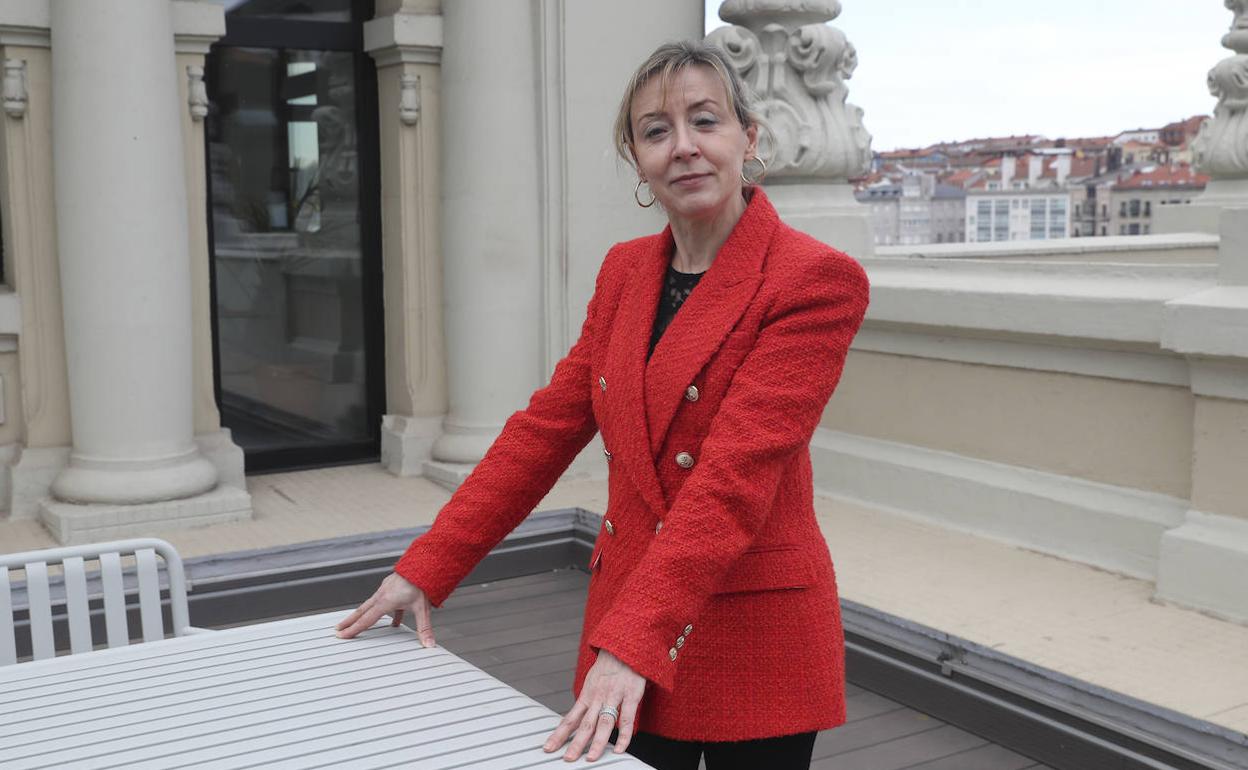 Julia Magdalena, en la terraza del edificio Spaces, la sede de EL COMERCIO. 