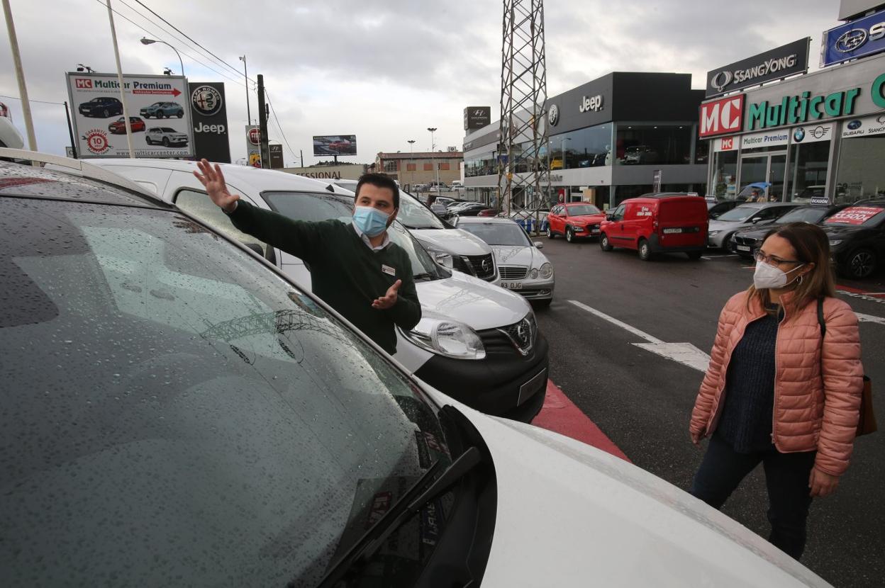 Las ventas de coches siguen en caída libre en Asturias. 