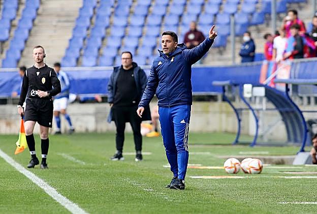 «La formación está por encima del ascenso»