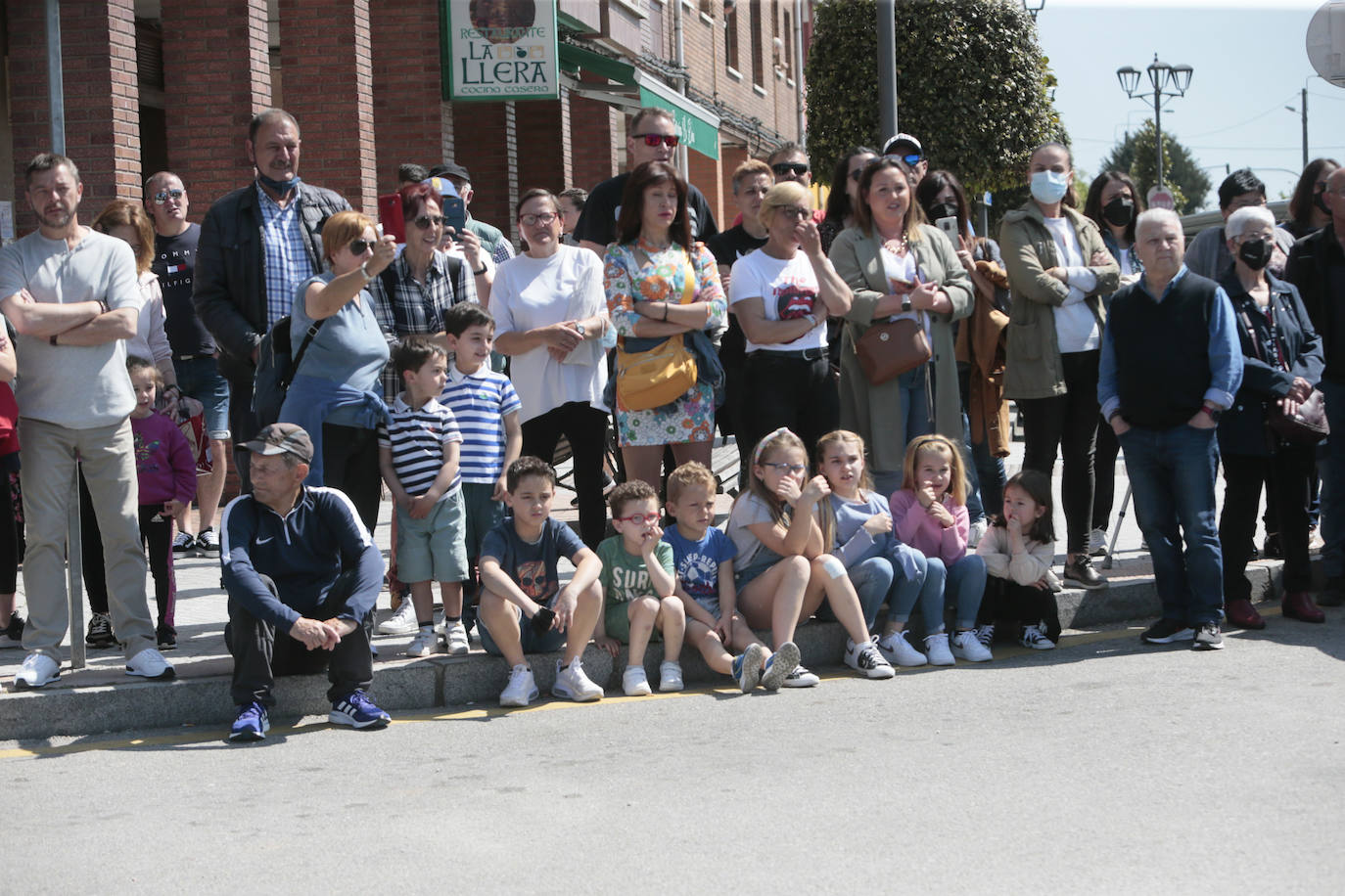 La feria ganadera se vivió este sábado con gran expectación y participación en una edición que devuelve a Llanera su identidad, tras el parón de su tradicional fiesta de San Isidro por la pandemia.