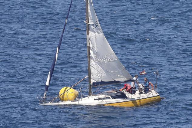 Uno volcó mientras entrenaba y otro sufrió una vía de agua en plena regata