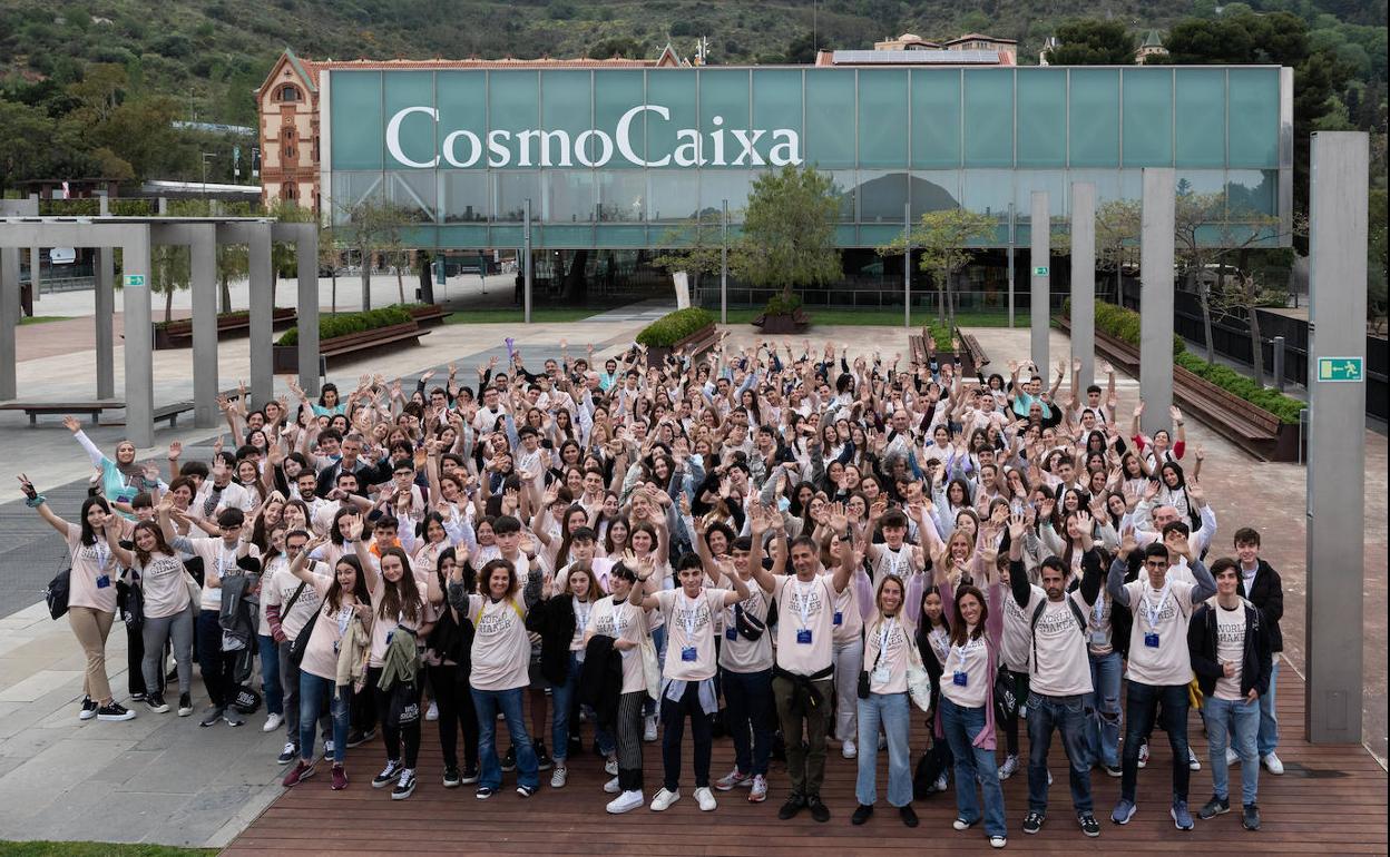 Los jóvenes del Campus EduCaixa Challenge 2022, en Barcelona. e. c.