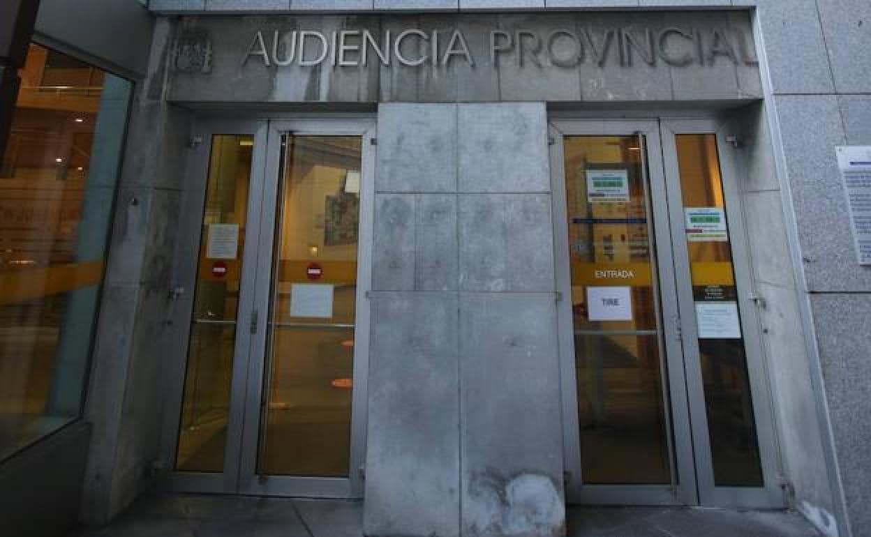 Se enfrenta a diez años de prisión por realizar felaciones a un niño de 13  años | El Comercio: Diario de Asturias