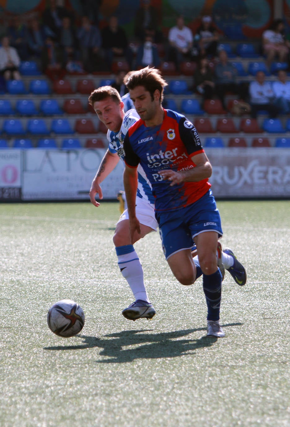 Fotos: Las mejores imágenes del Langreo - el Leganés B