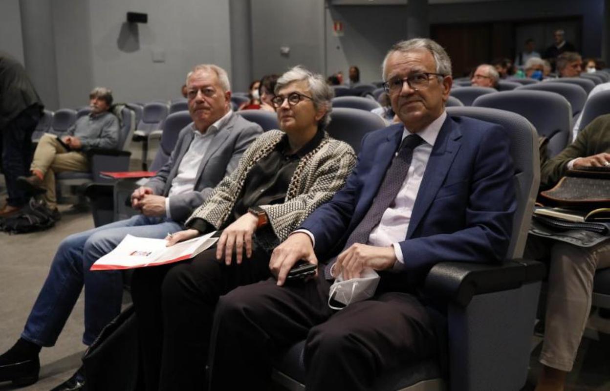 Aurelio Martín, la alcaldesa Ana González y el presidente de la Confederación Hidrográfica, Manuel Gutiérrez. 