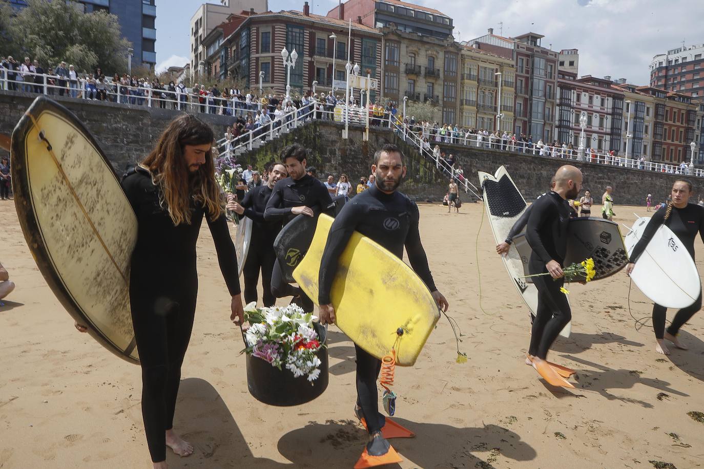 El joven gijonés, devoto del Ceares y apasionado del 'surfing' y la naturaleza, falleció en la isla asiática de Sri Lanka a consecuencia de un fatal accidente de moto el pasado mes de abril.