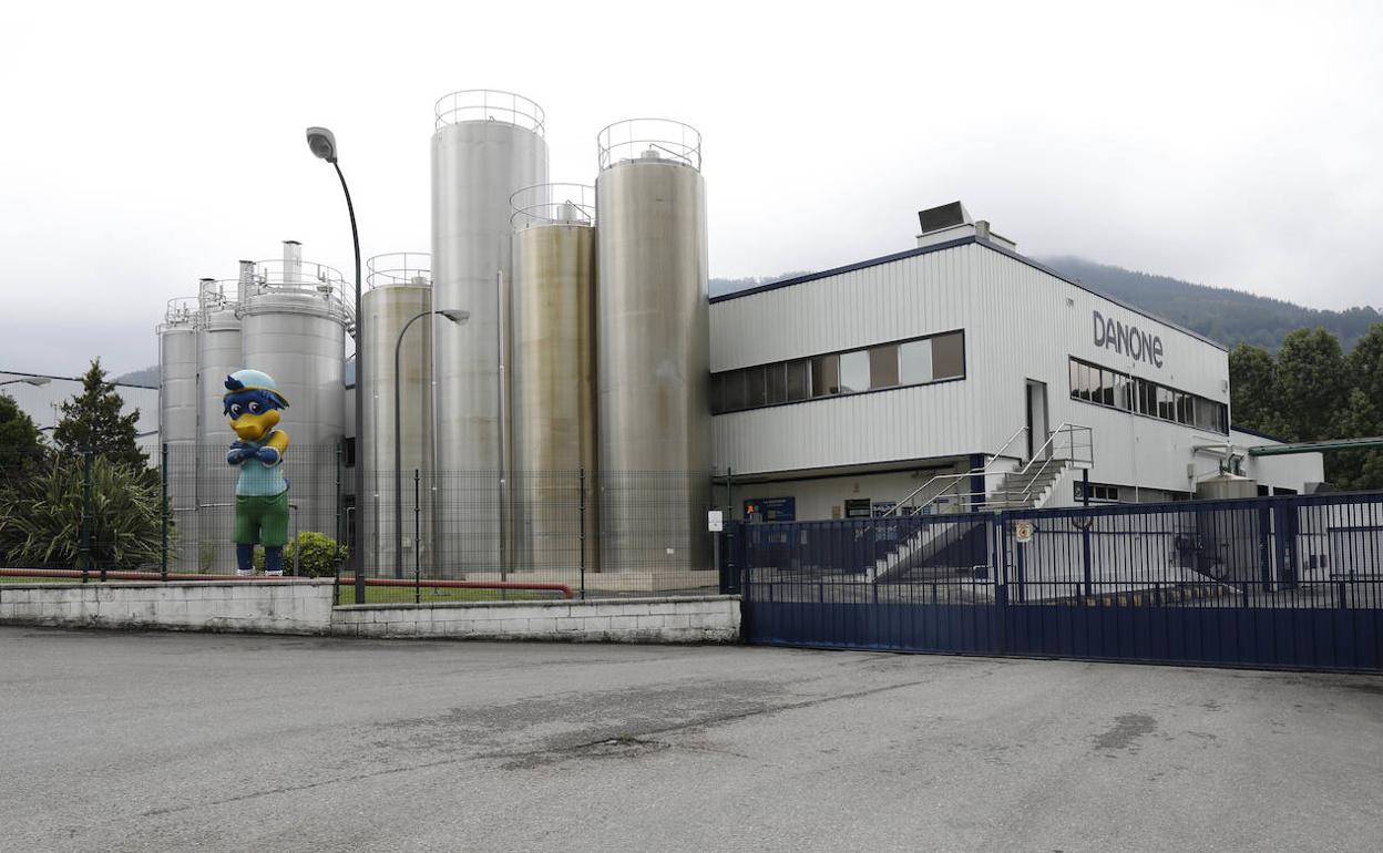 El cierre de Danone, arma arrojadiza en la Junta