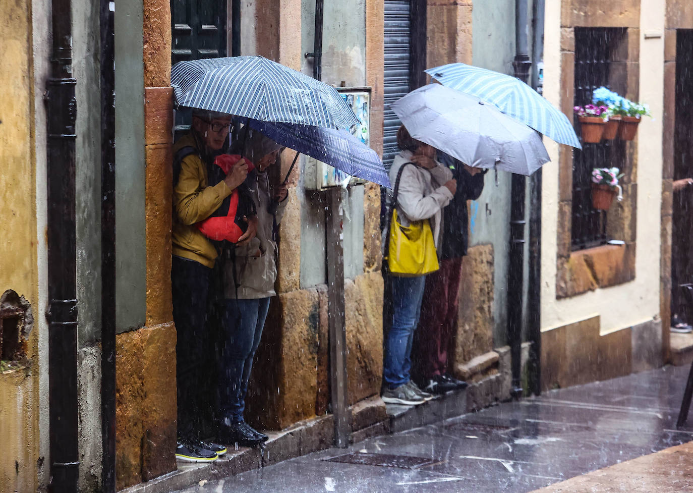 Fotos: Las espectaculares imágenes de la tormenta en Oviedo