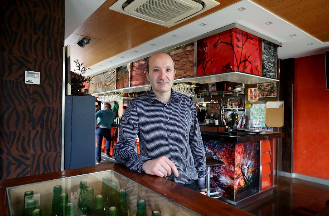 Felipe González, en la cafetería Mada. 