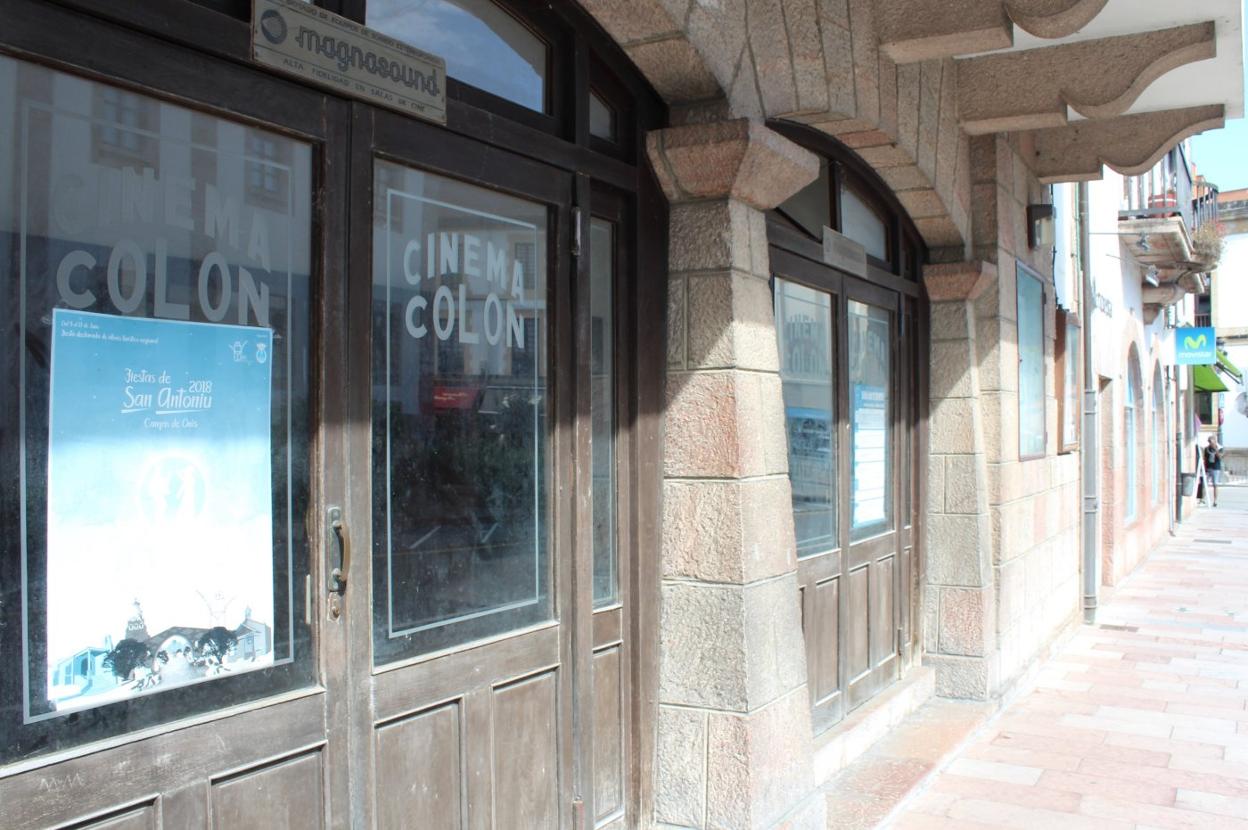 El cine Colón abrió sus puertas en 1953 y fue el último del oriente en cerrar, en el año 2005. 