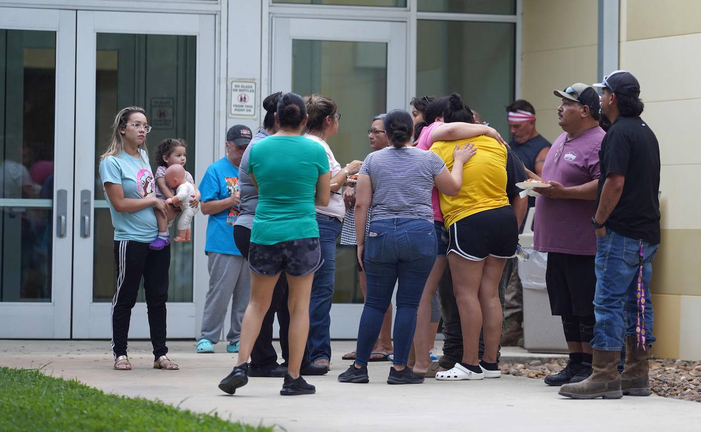 Un joven de 18 años mata a 19 niños y dos adultos en el ataque registrado en la Escuela Elemental Robb de Uvalde.