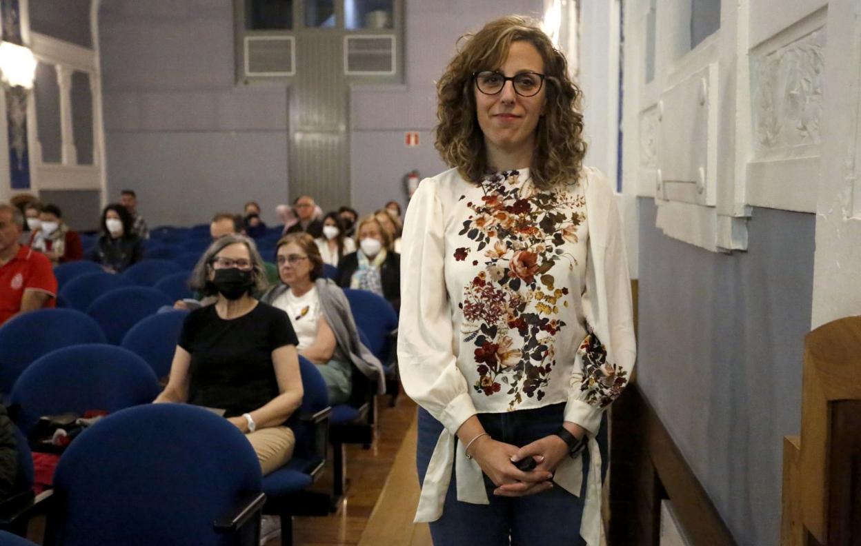 Sonia González ofreció ayer una conferencia en el Antiguo Instituto. 