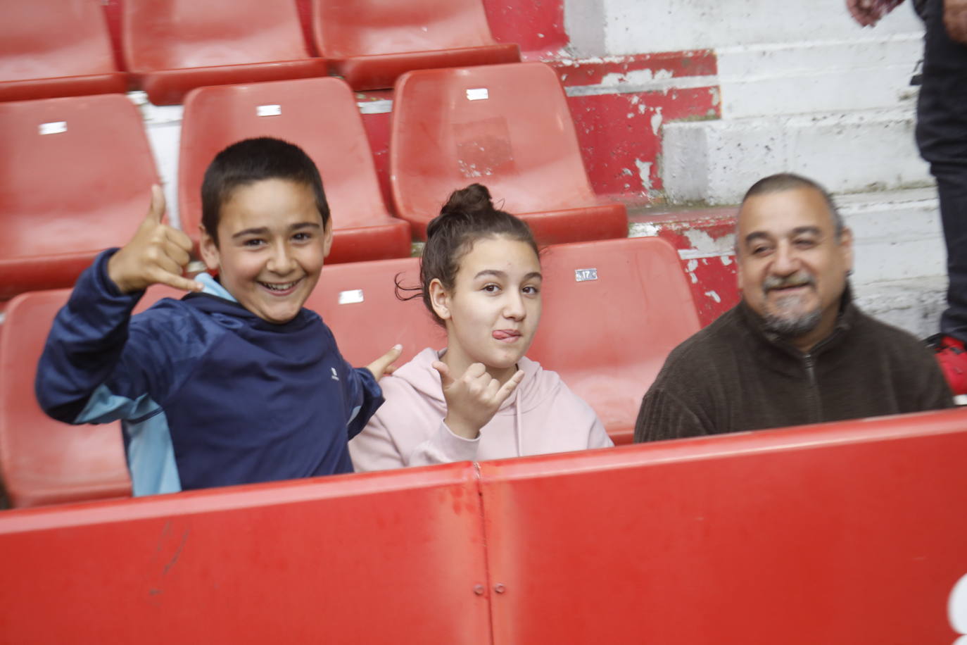 Fotos: ¿Estuviste en el Sporting-Las Palmas? ¡Búscate!