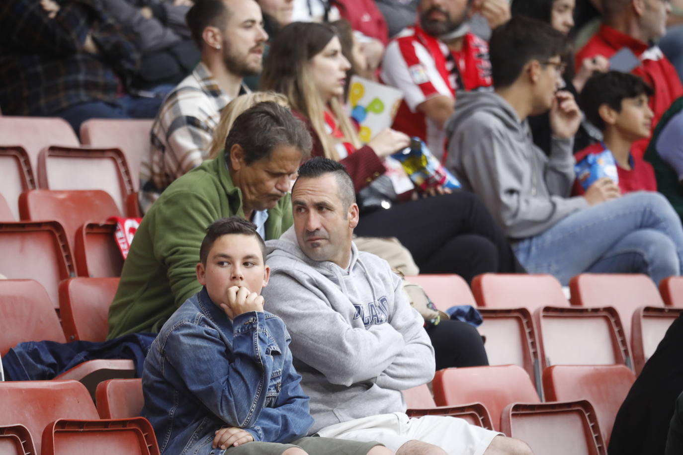 Fotos: ¿Estuviste en el Sporting-Las Palmas? ¡Búscate!