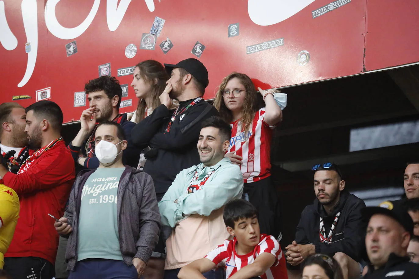 Fotos: ¿Estuviste en el Sporting-Las Palmas? ¡Búscate! | El Comercio:  Diario de Asturias