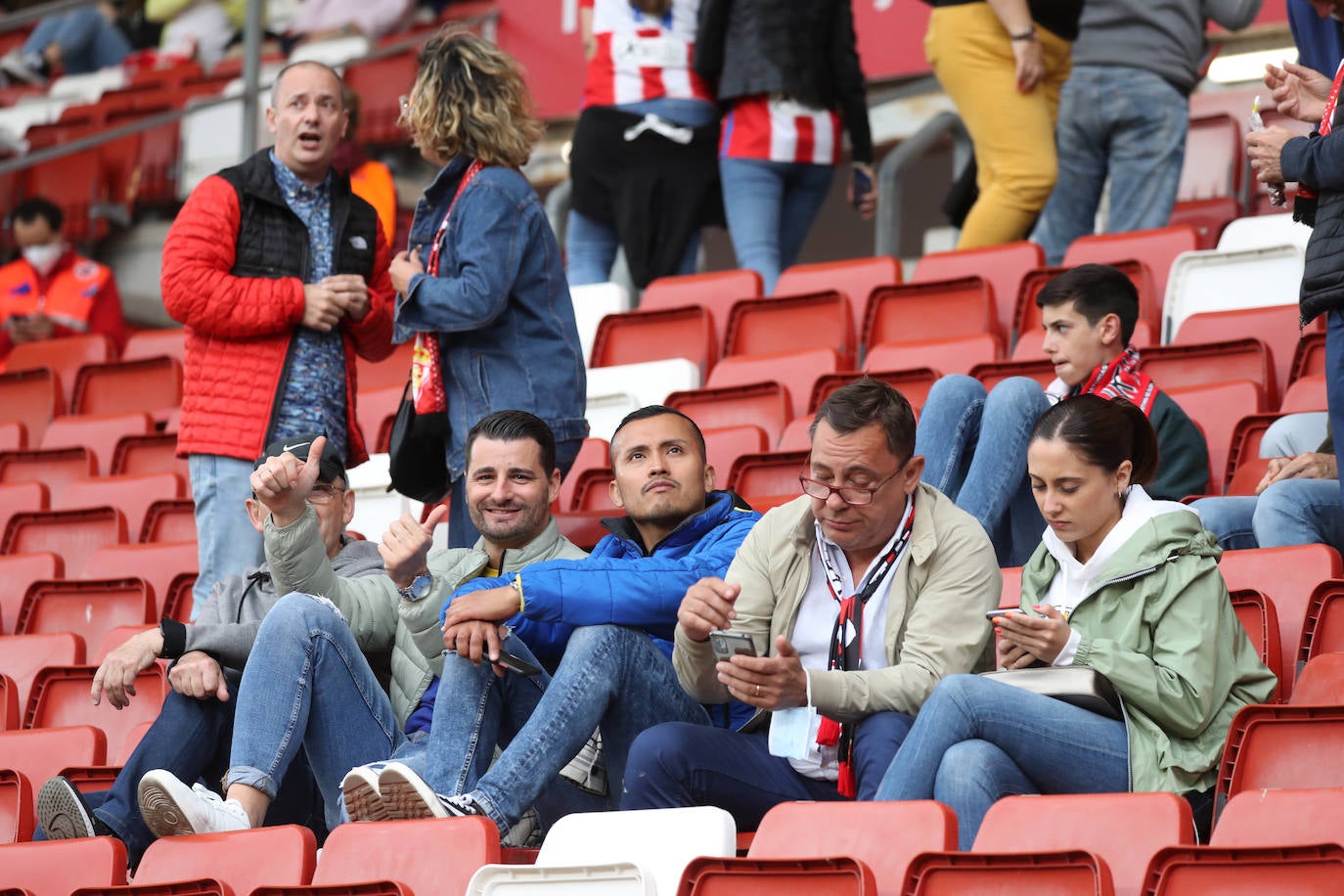 Fotos: ¿Estuviste en el Sporting-Las Palmas? ¡Búscate!