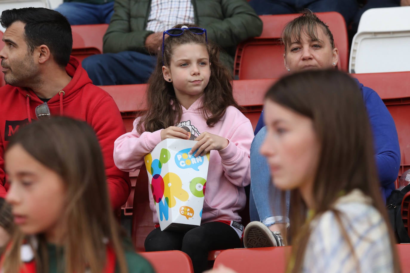 Fotos: ¿Estuviste en el Sporting-Las Palmas? ¡Búscate!