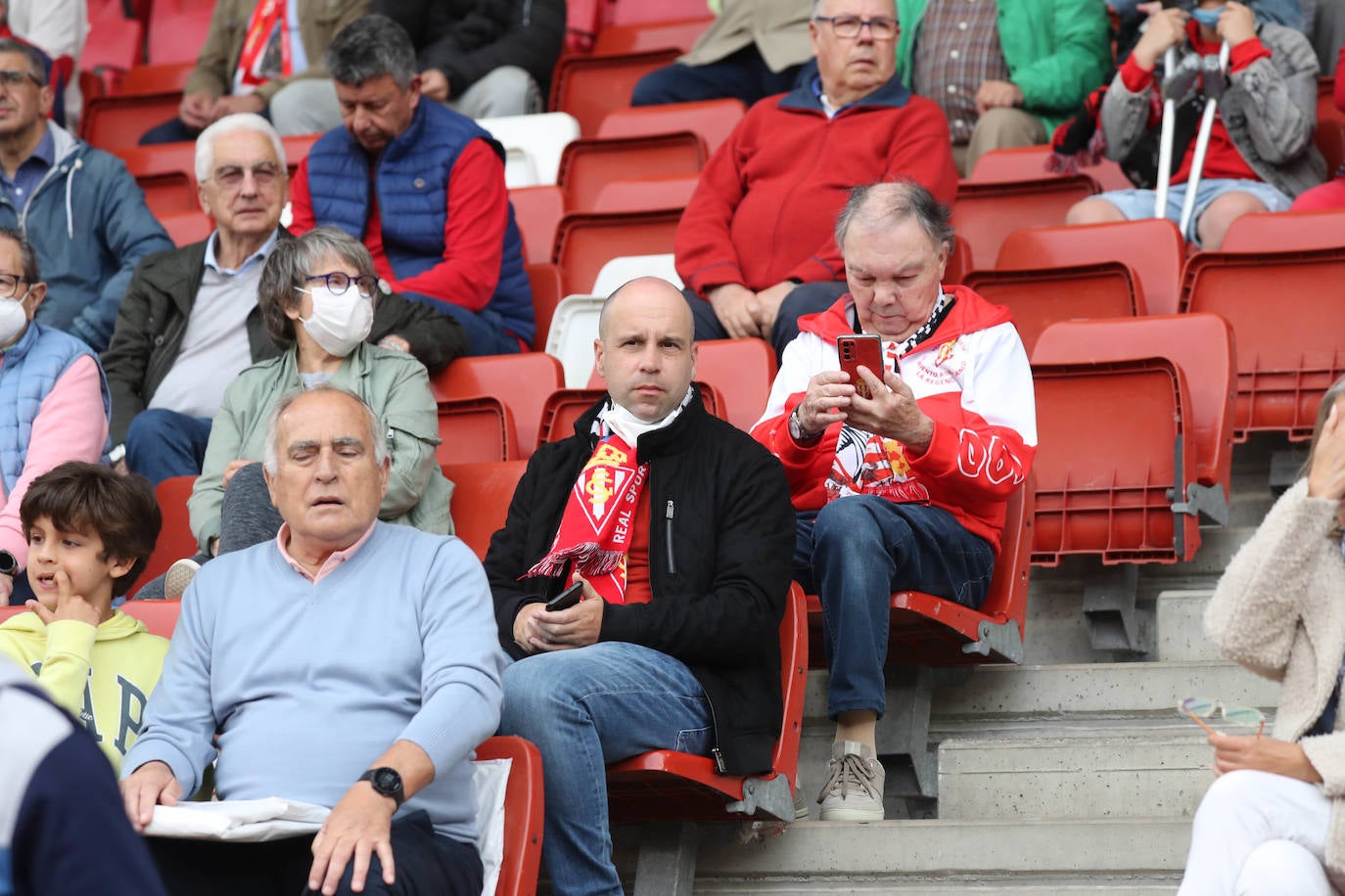 Fotos: ¿Estuviste en el Sporting-Las Palmas? ¡Búscate!