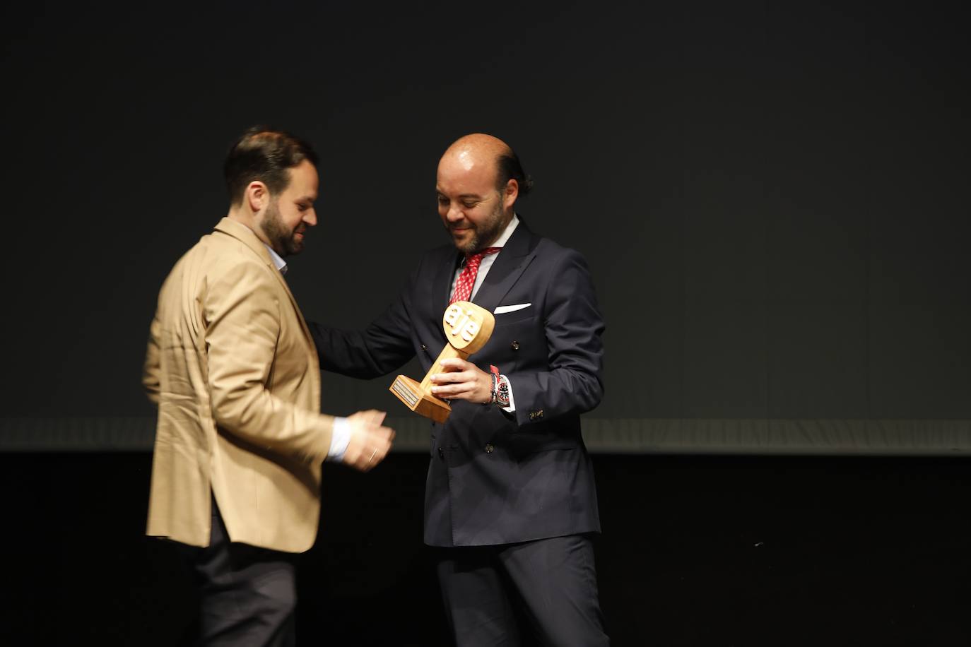 Fotos: Los jóvenes empresarios entregan los premios AJE Asturias 2022