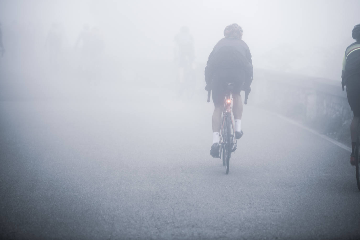 Fotos: Tres mil ciclistas en la subida de los Lagos