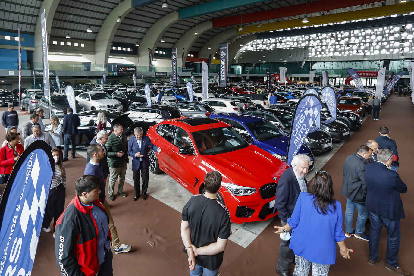 Fotos: Coches casi nuevos en La Magdalena