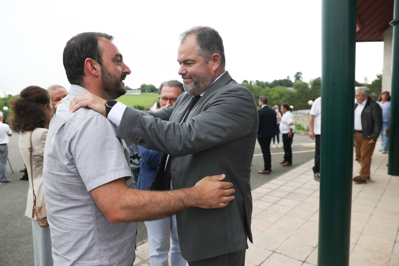 Fotos: Adiós a Gento Paniceres en el tanatorio de Nava