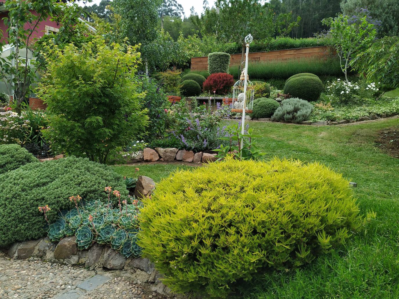 Vista de la parte superior del jardín. 