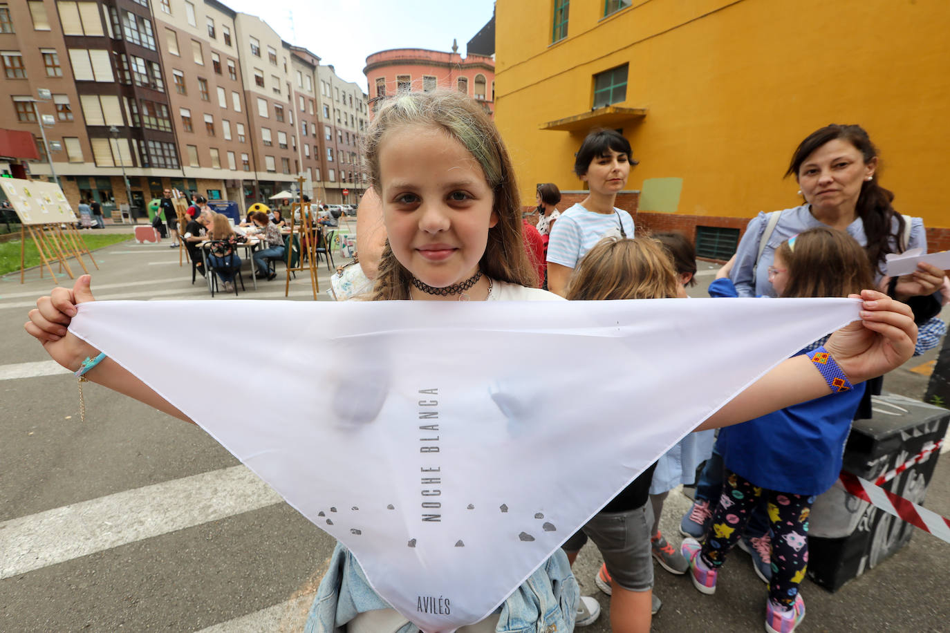 Fotos: La música y el arte atrapan las calles en la noche blanca