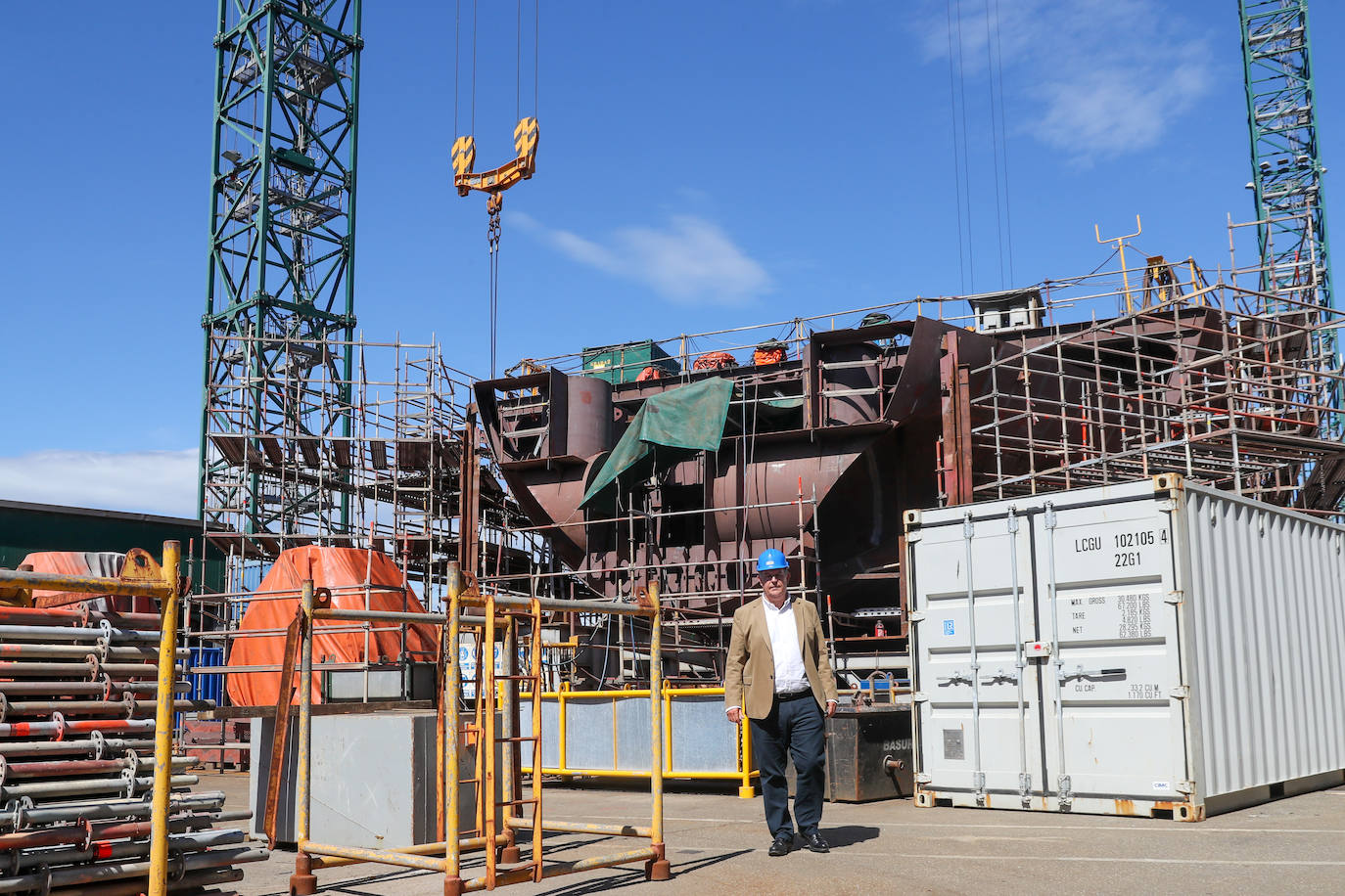 La empresa que encabeza Álvaro Platero construye barcos innovadores. Son tecnológicamente los más avanzados del mundo, con propulsión de hidrógeno o 100% eléctricos. Desde Castropol exporta la totalidad de su producción, fundamentalmente a Noruega, país que se ha convertido en un principal cliente.