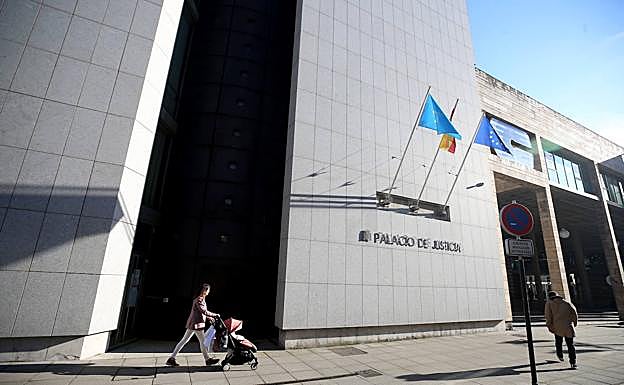 Piden cuatro años para un acusado de robar material de un colegio de Mieres