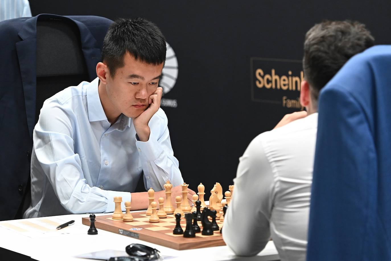 Ding, número uno del torneo, no comenzó con buen pie. 